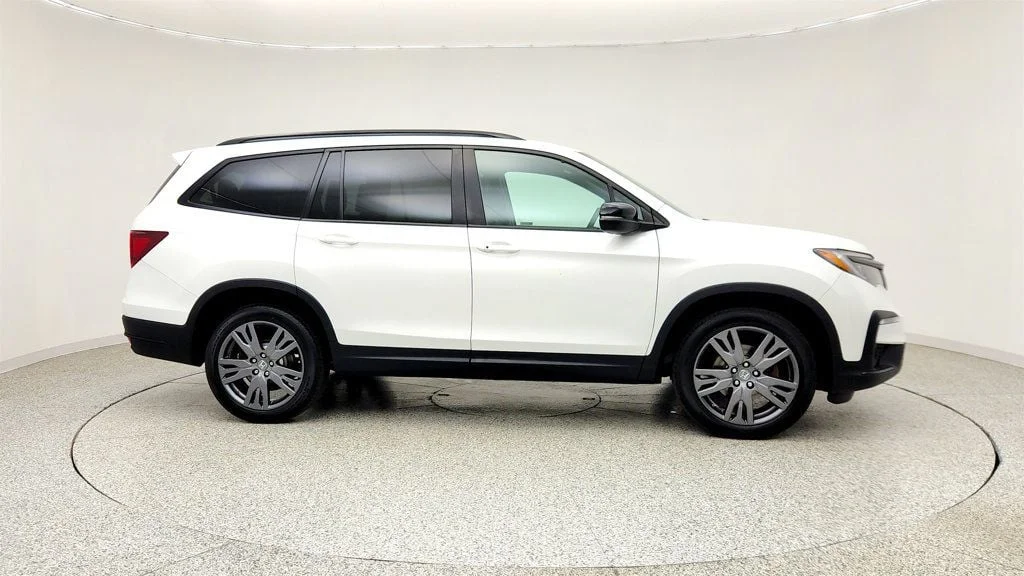 Used 2022 Platinum White Pearl Honda Sport AWD image 4