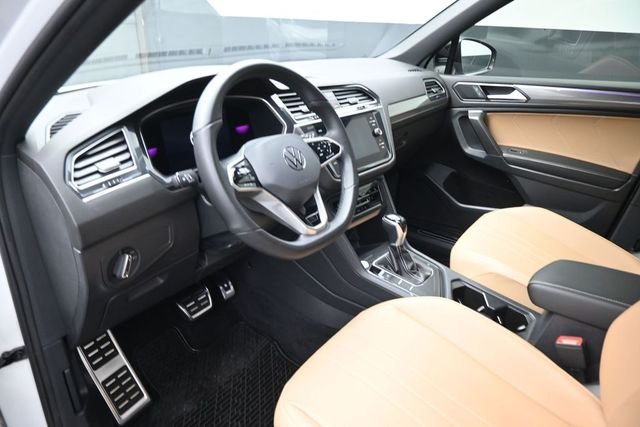 Used 2022 White Volkswagen 2.0T SE R-Line Black image 18