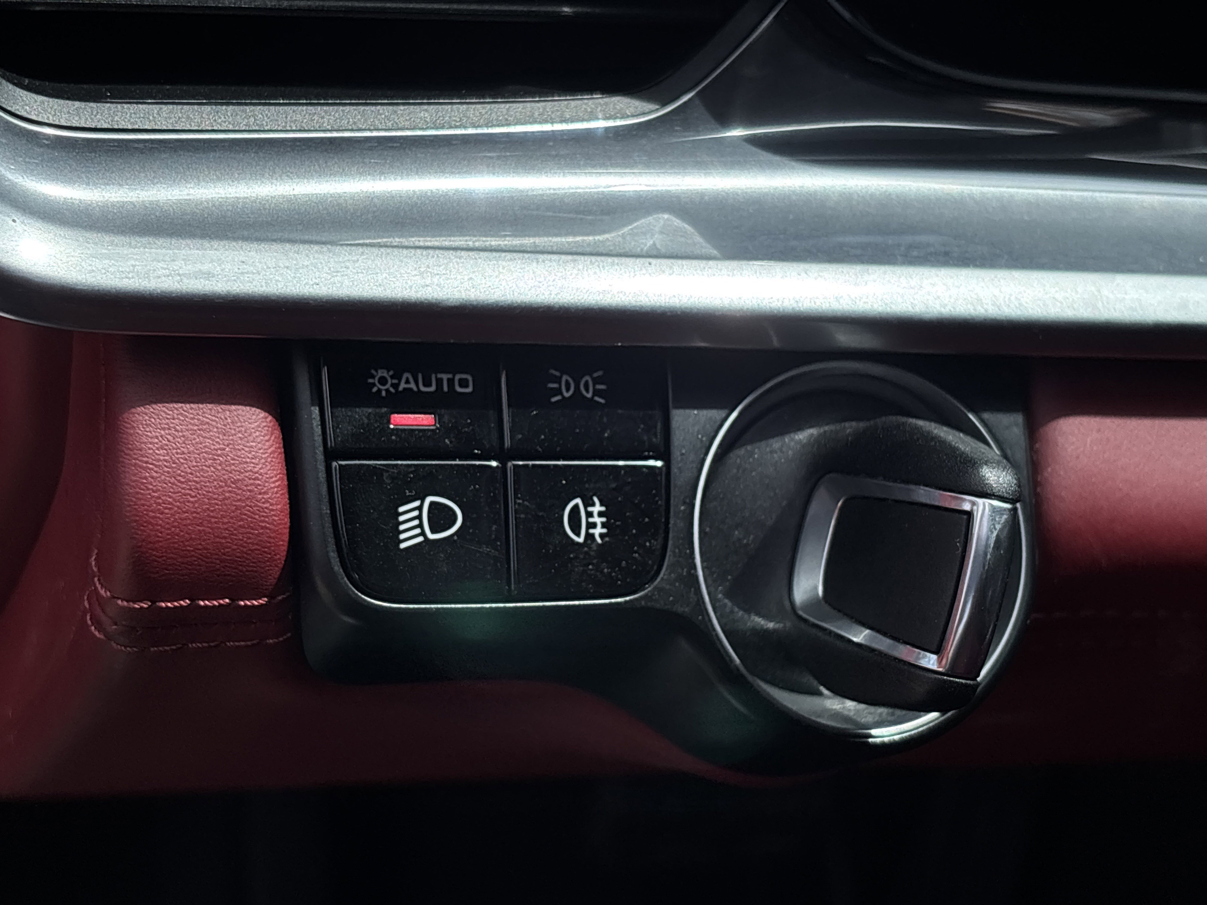 Used 2019 Black Porsche 4 AWD image 25
