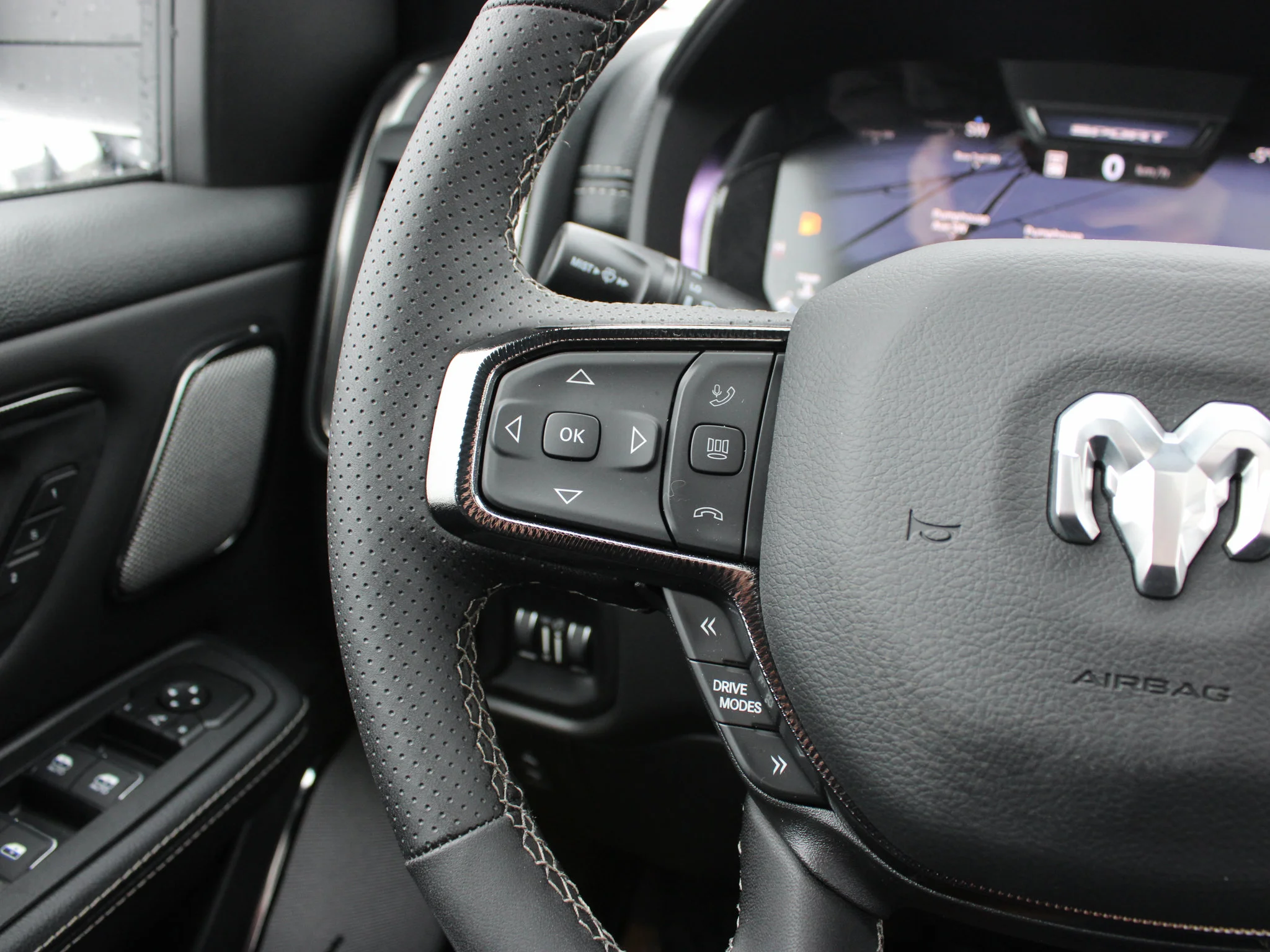 New 2026 Black RAM Sport* HEMI V8 image 19