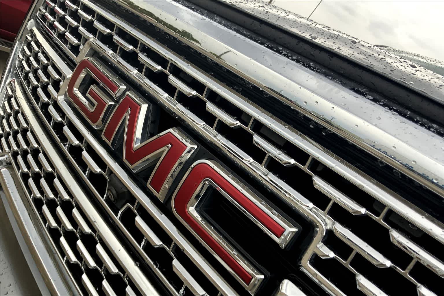 Used 2021 Satin Steel Metallic GMC Denali image 27
