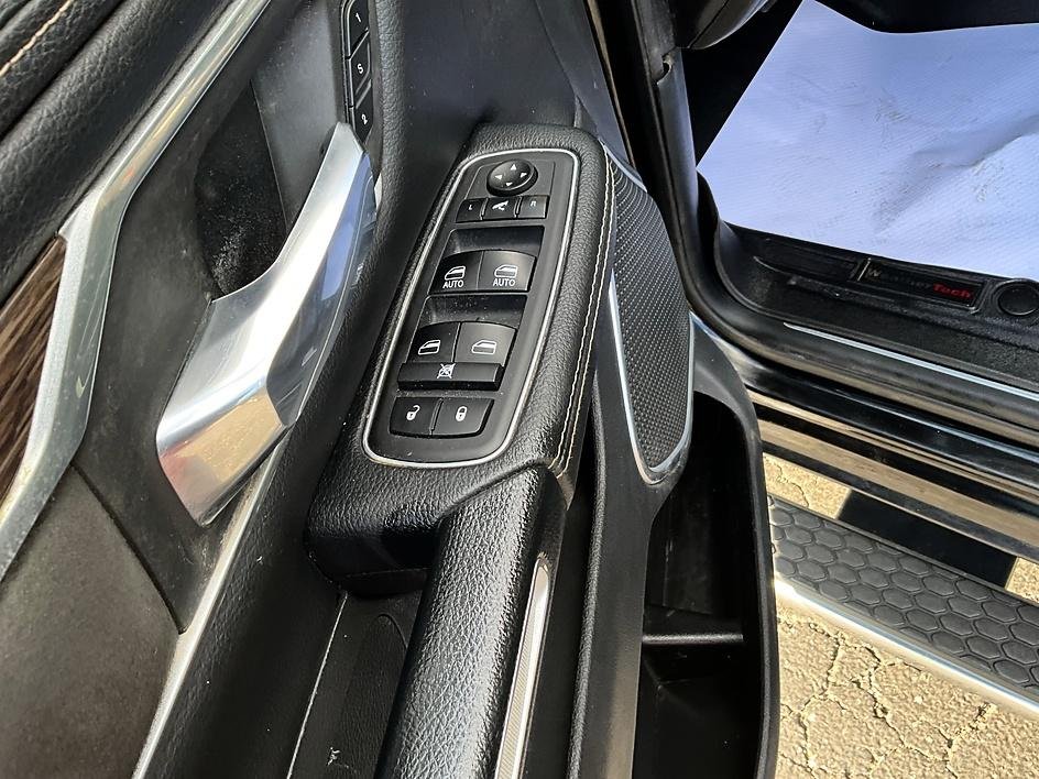 Used 2019 Black Ram Laramie image 14