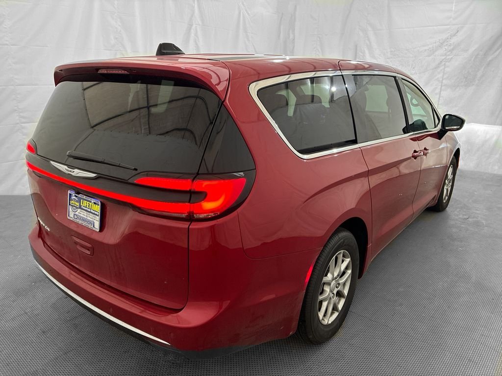 Used 2026 Red Chrysler Select image 7