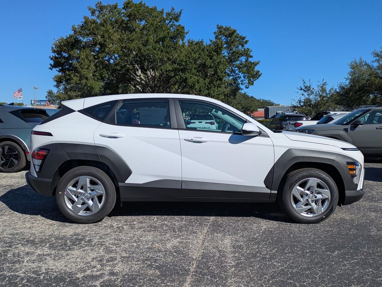 New 2027 Atlas White Hyundai SE FWD image 4