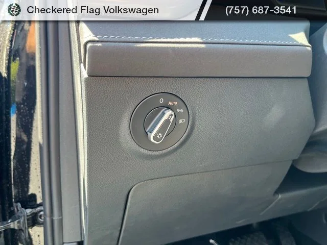 New 2026 Black Volkswagen 1.5T SE Black image 16