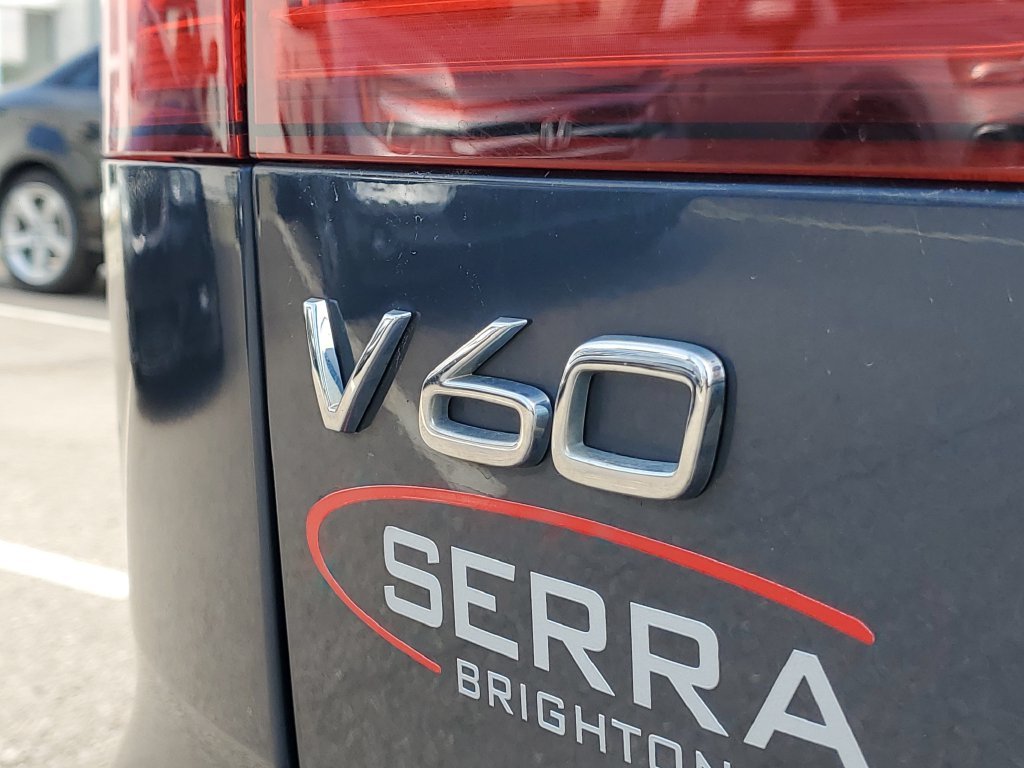 Used 2020  Volvo T5 image 6