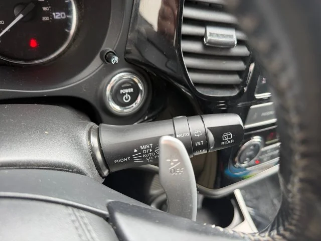 Used 2019 Silver Mitsubishi GT image 13