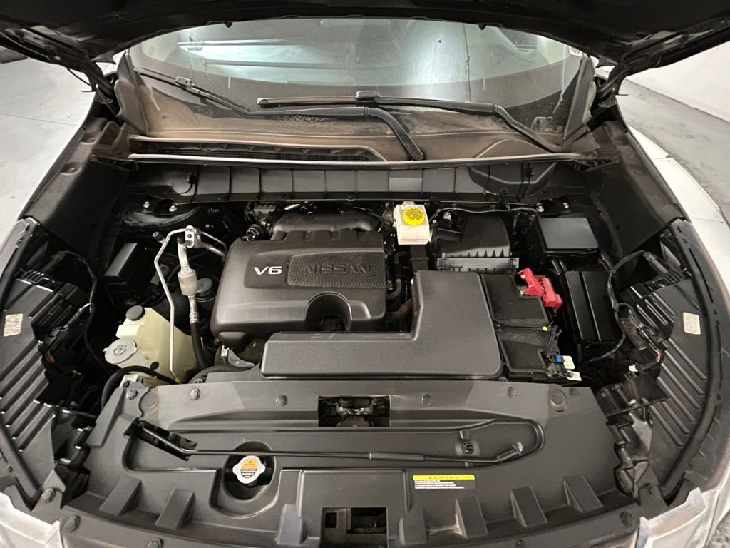 Used 2022 Gray Nissan S image 21