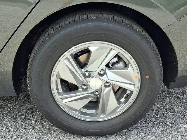 New 2026 Gray Hyundai SE image 18