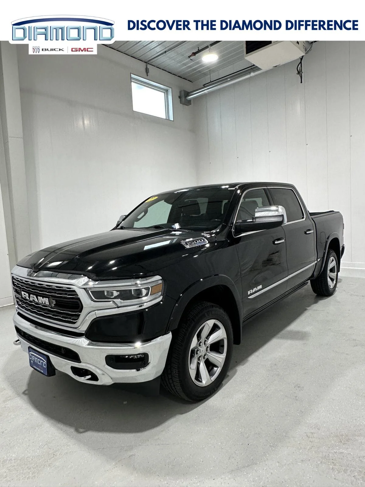 2022 RAM 1500 Limited 4x4 Crew Cab 5'7's photo