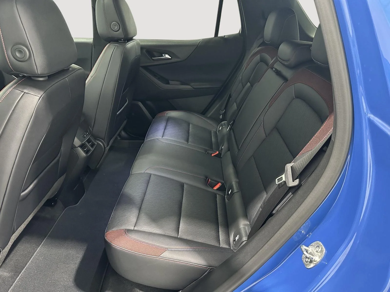 Used 2025 Reef Blue Metallic Chevrolet RS image 19
