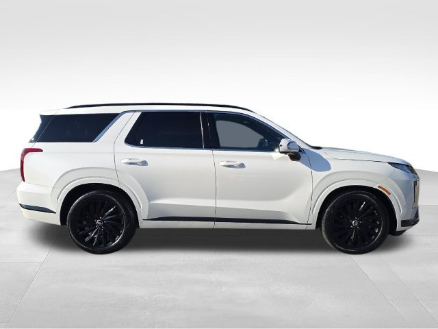 Used 2025 White Hyundai Calligraphy Night Edition image 6