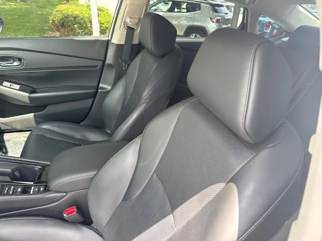 Used 2023 White Honda Touring image 17