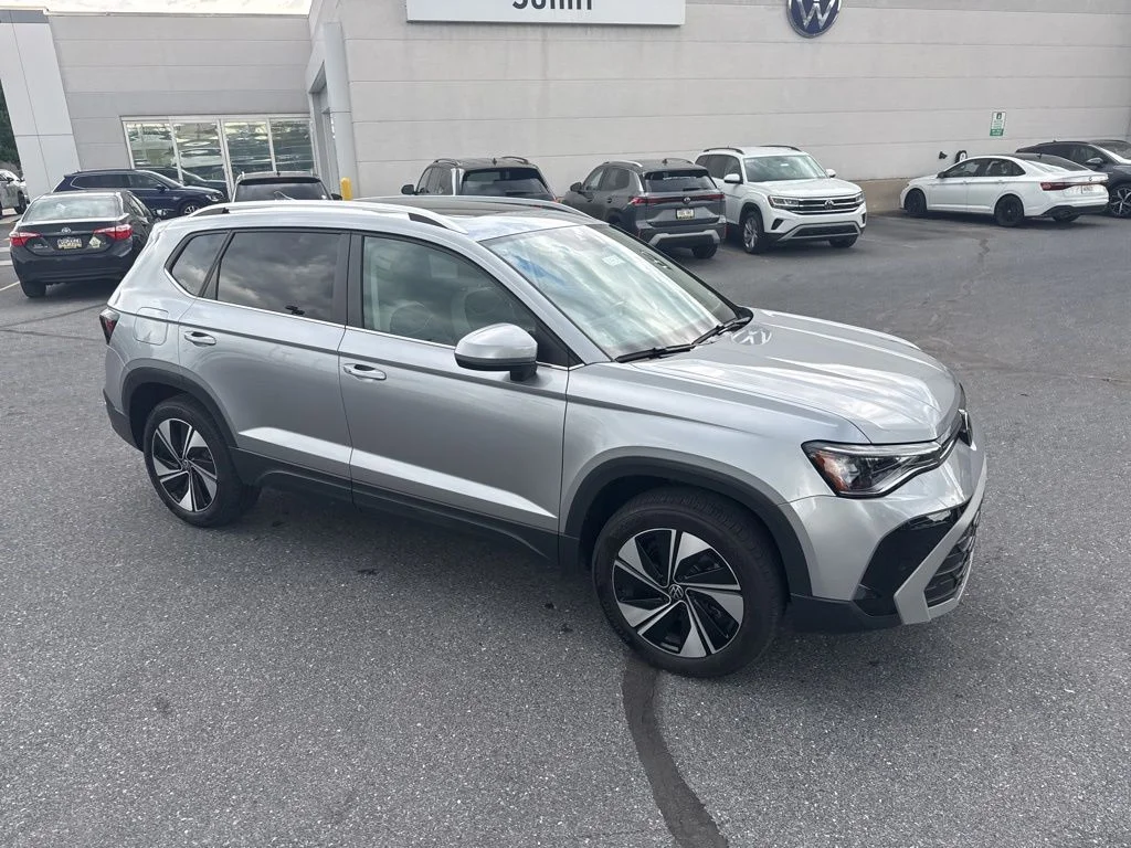 2025 Volkswagen Taos SE - Photo 28