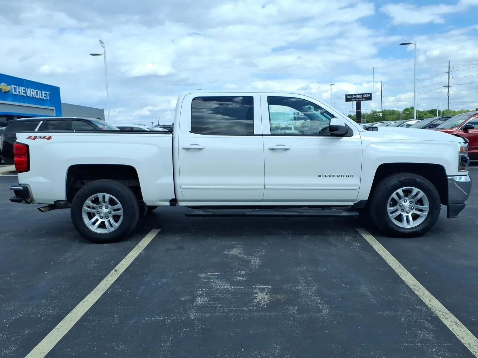 Used 2018 Summit White Chevrolet LT image 25