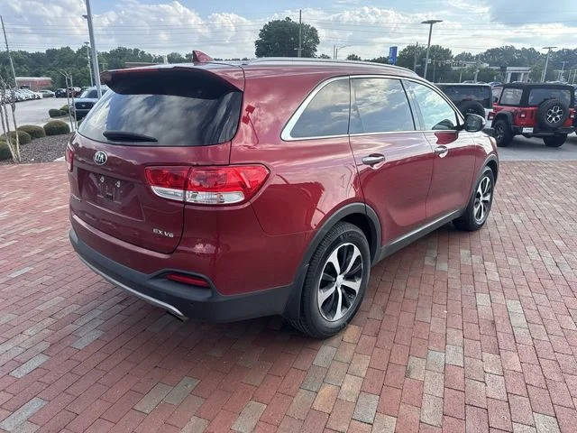 Used 2017 Red Kia EX image 14
