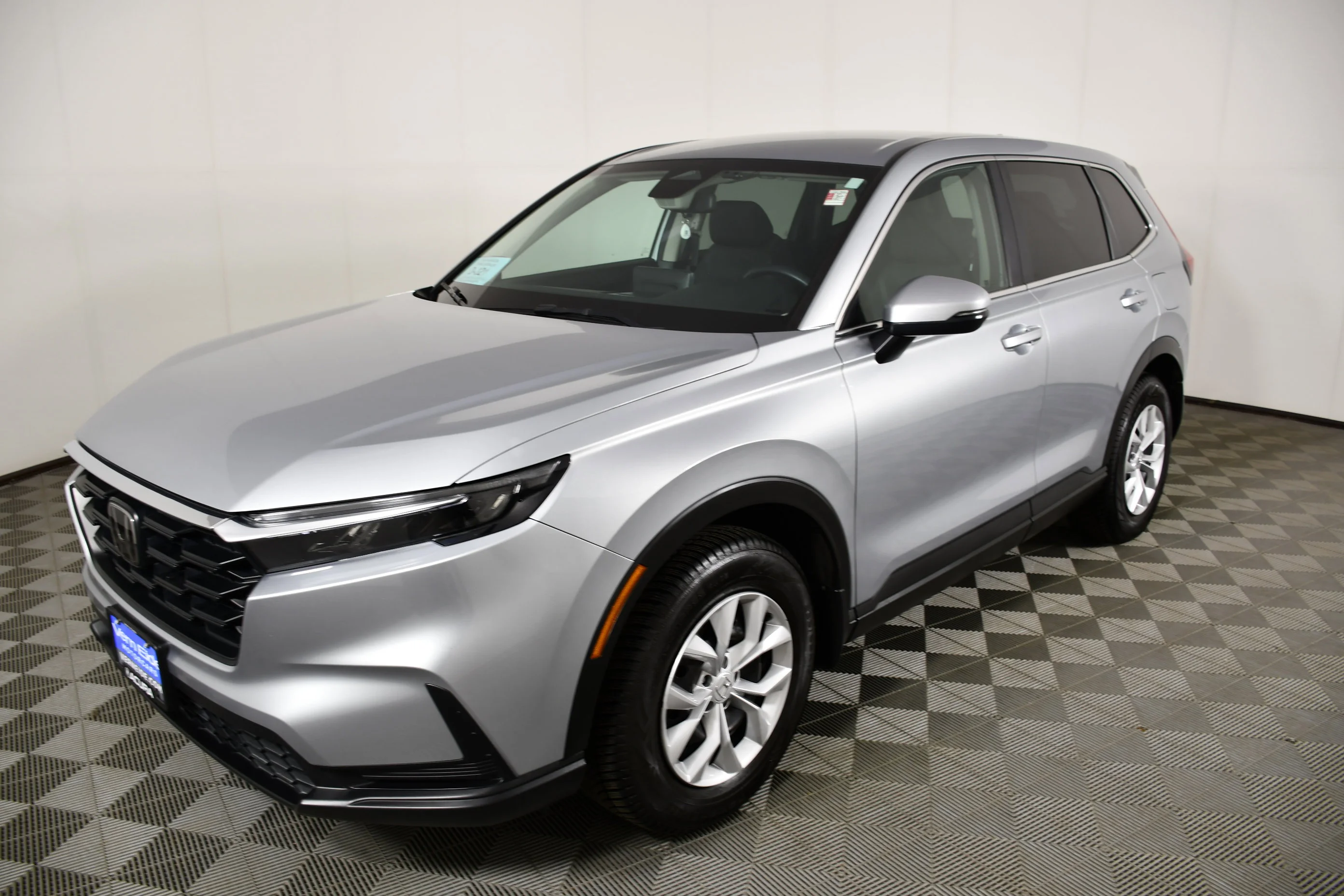 Used 2025 Solar Silver Metallic Honda LX image 10