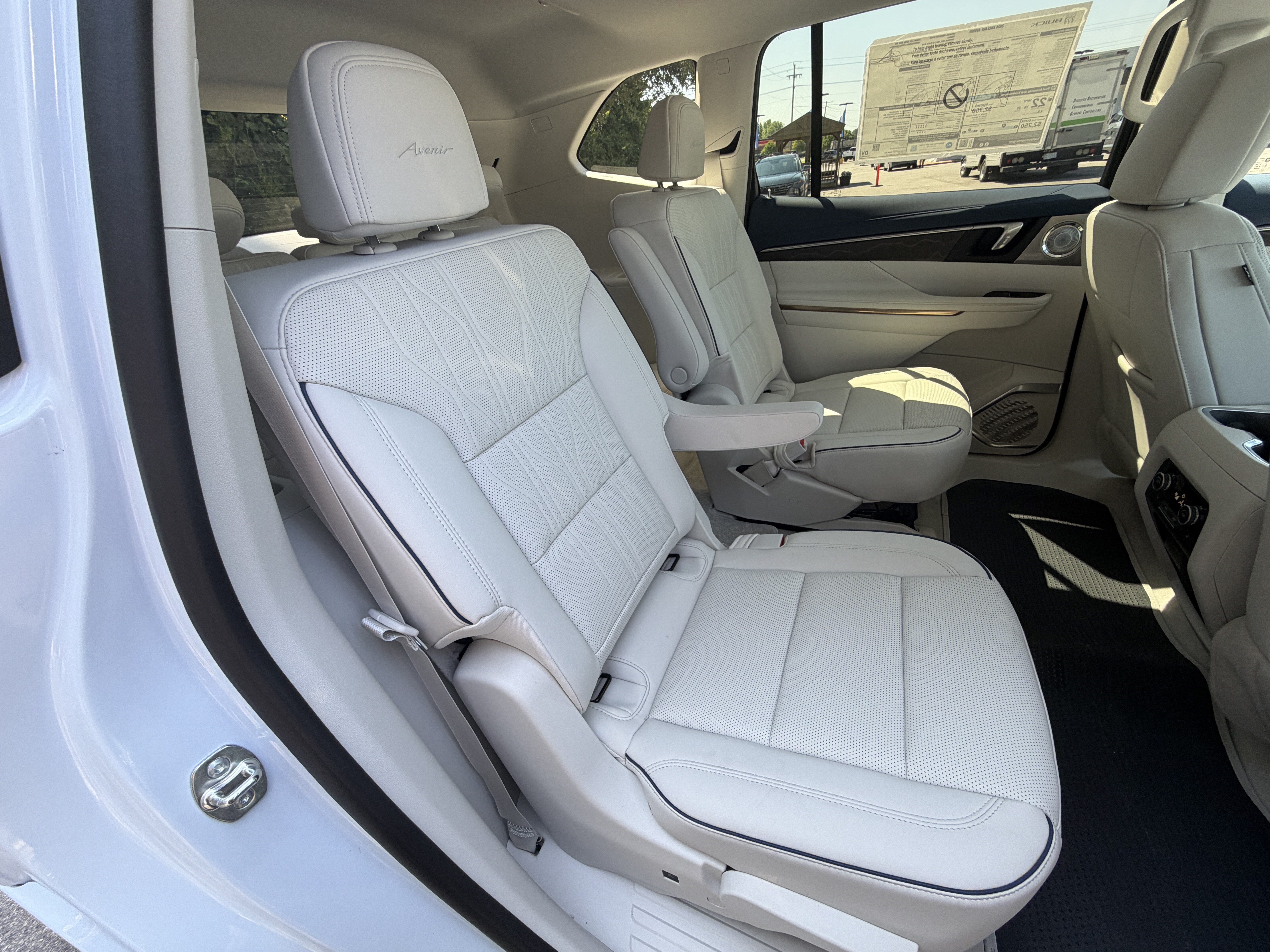 2026 Buick Enclave Avenir - Photo 20