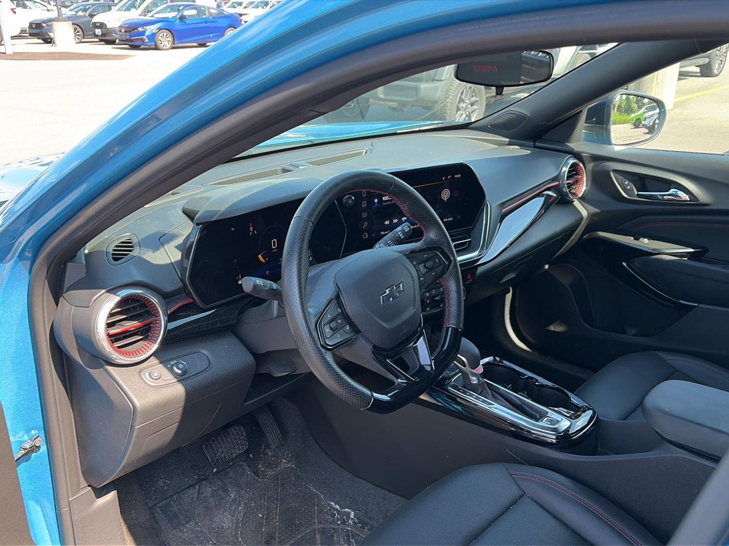Used 2025 Marina Blue Metallic Chevrolet 2RS image 5