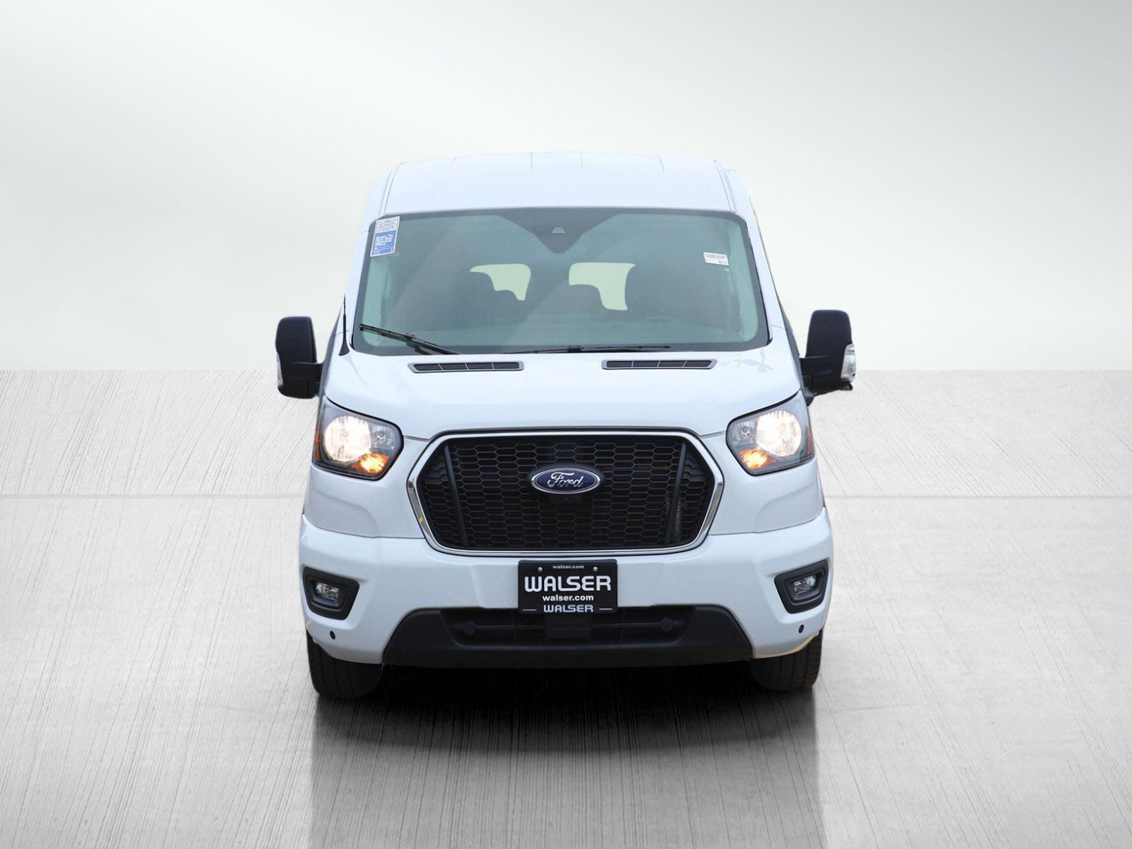 Used 2024 Oxford White Ford Xlt image 8