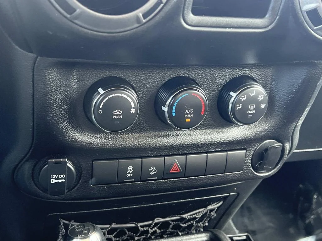 Used 2017 Gray Jeep Sport 4x4 image 17