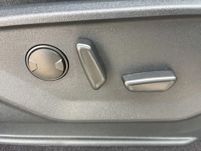 Used 2024 Carbonized Gray Metallic Ford XLT image 31
