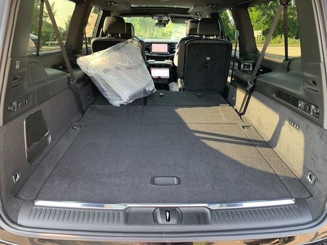 New 2026 High Gloss Black Jeep Summit Obsidian image 4