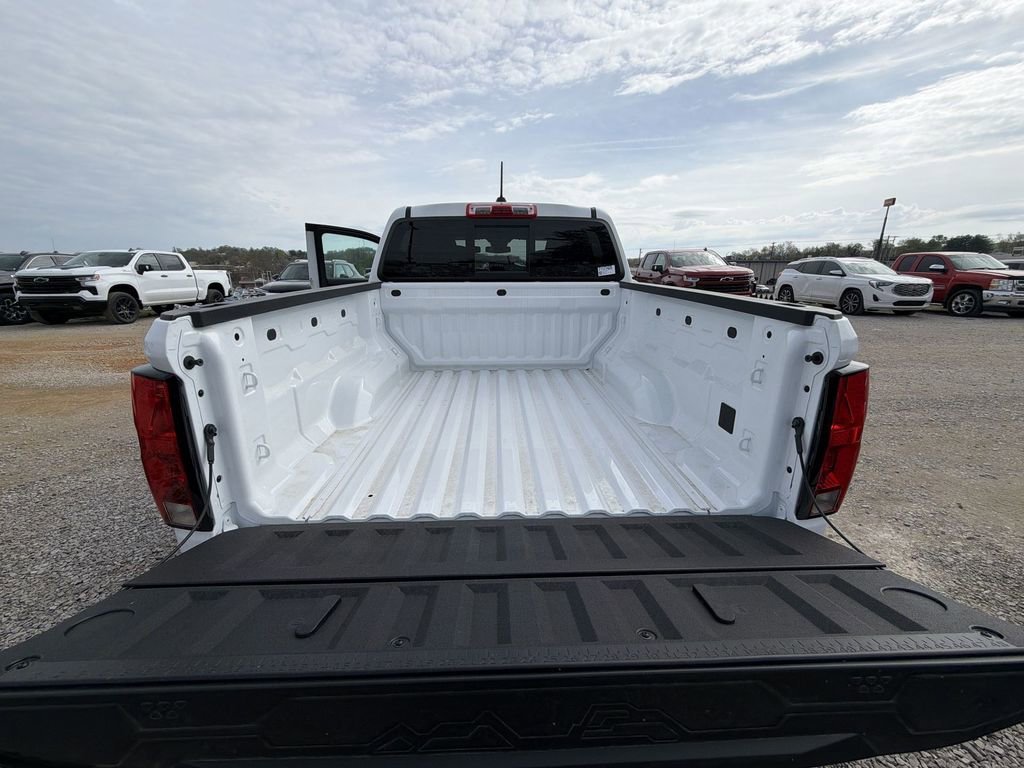New 2026 Summit White Chevrolet Trail Boss image 29