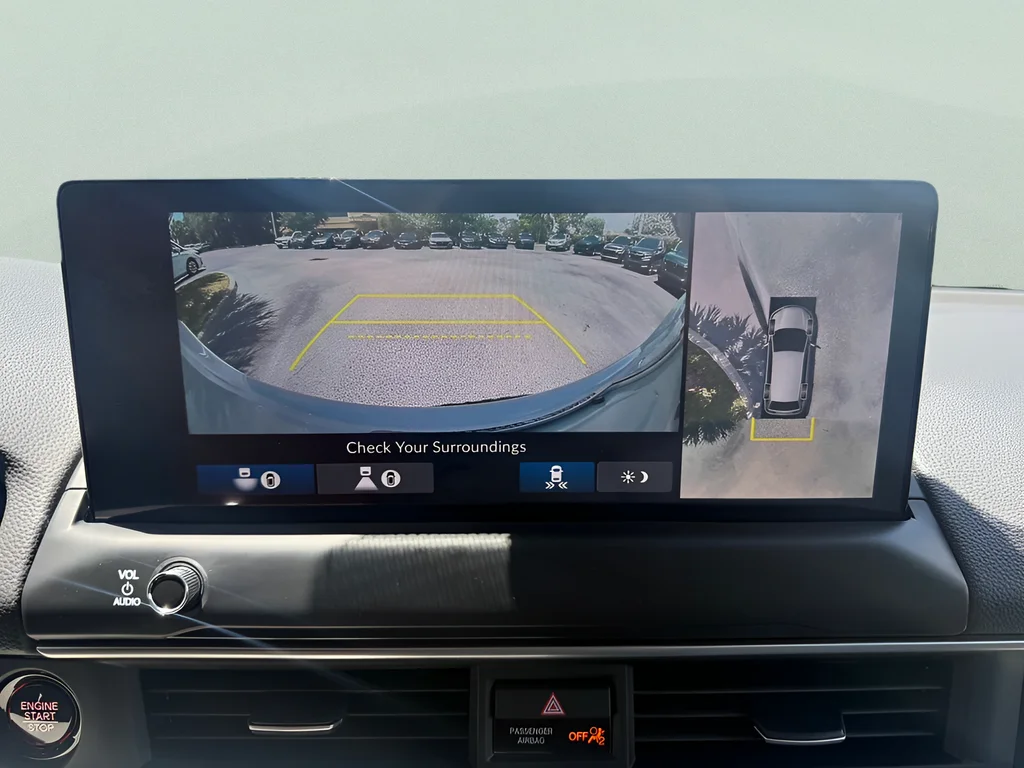 New 2026 Platinum White Pearl Honda Touring image 26