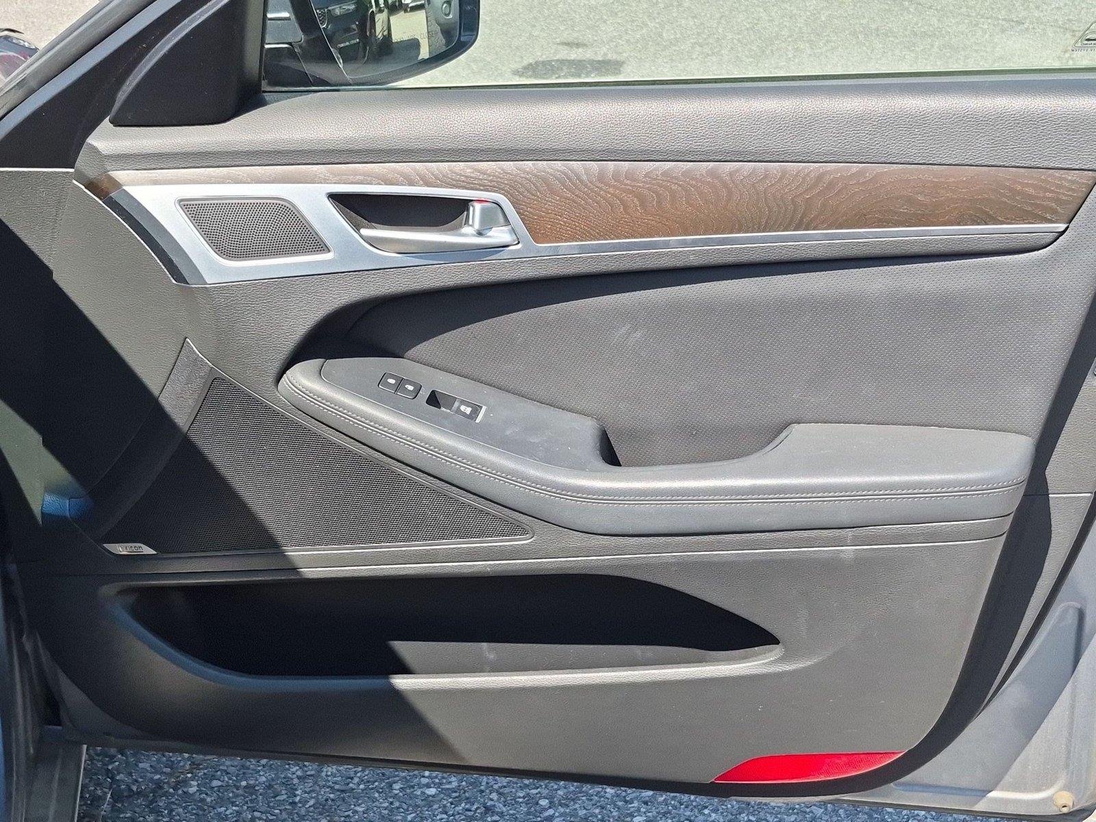 Used 2016 Parisian Gray Hyundai 3.8L image 38