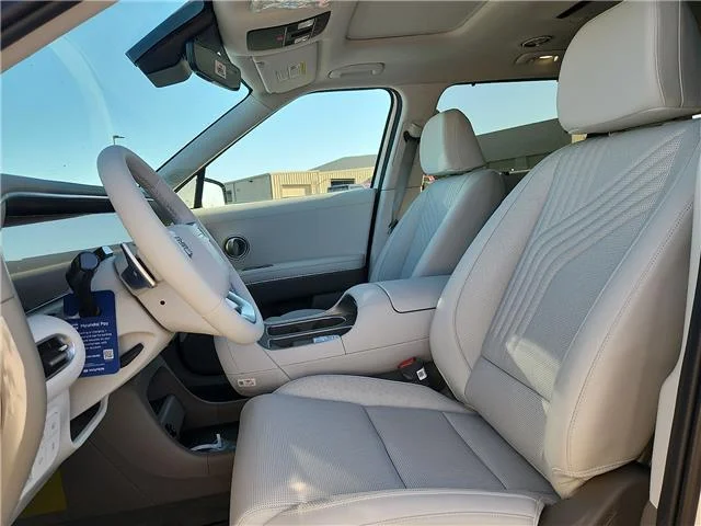 New 2026 Creamy White Pearl Hyundai SEL Premium image 10
