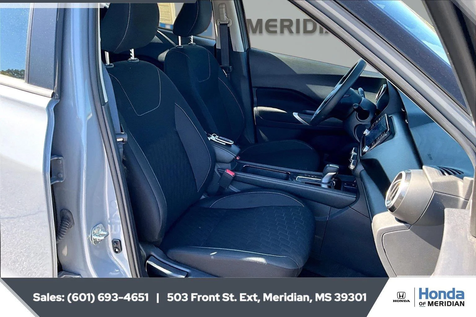 Used 2024 Boulder Gray Pearl Nissan SV image 6