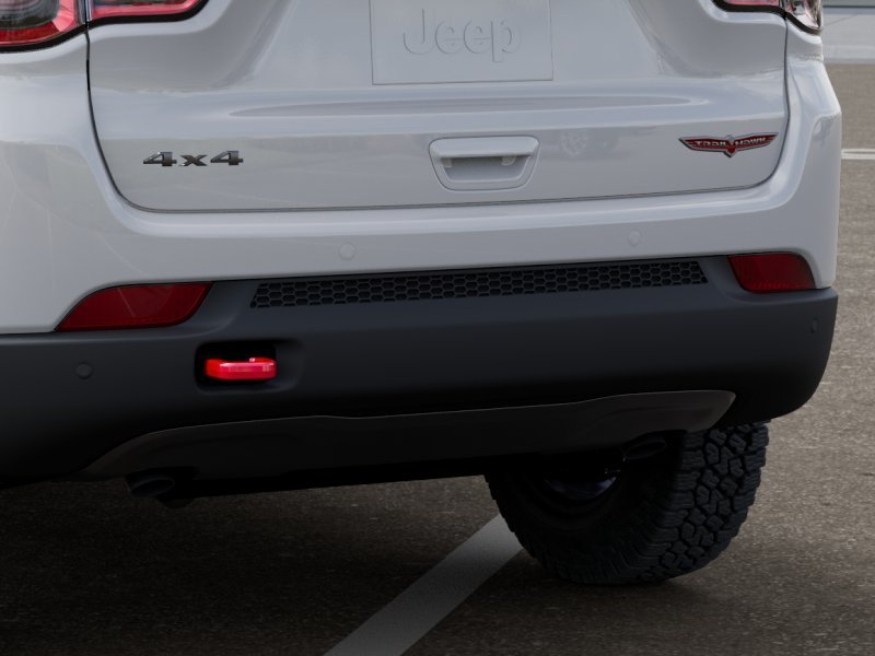 New 2026 Bright White Clear-Coat Exterior Paint Jeep Trailhawk image 113
