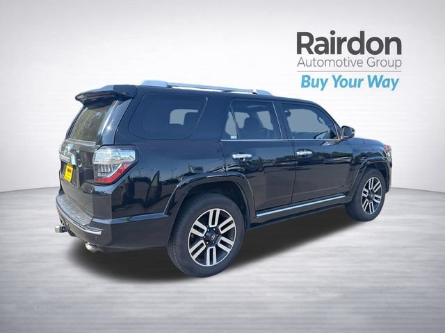 Used 2017 Midnight Black Metallic Toyota SR5 image 7