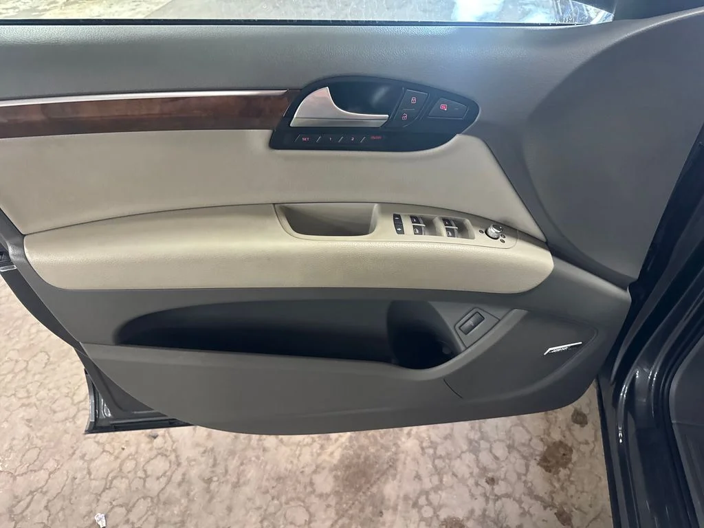 Used 2014  Audi  image 14