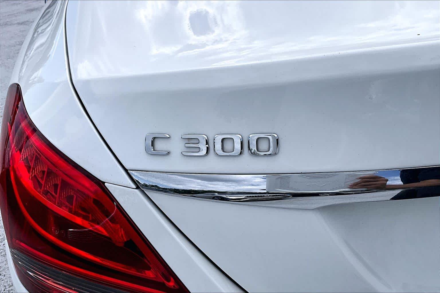 Used 2018 Polar White Mercedes-Benz C 300 image 30