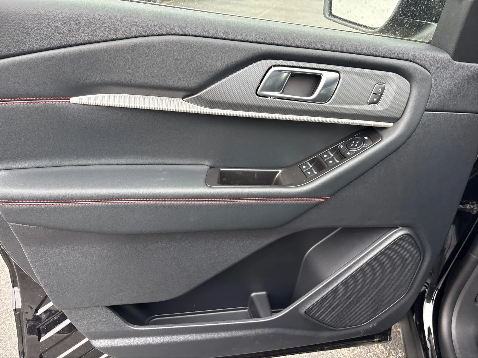 New 2026 Agate Black Metallic Ford ST-Line image 18