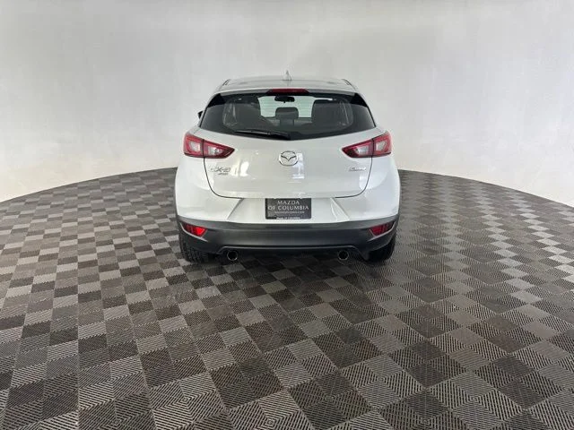 Used 2016 White Mazda Touring image 6