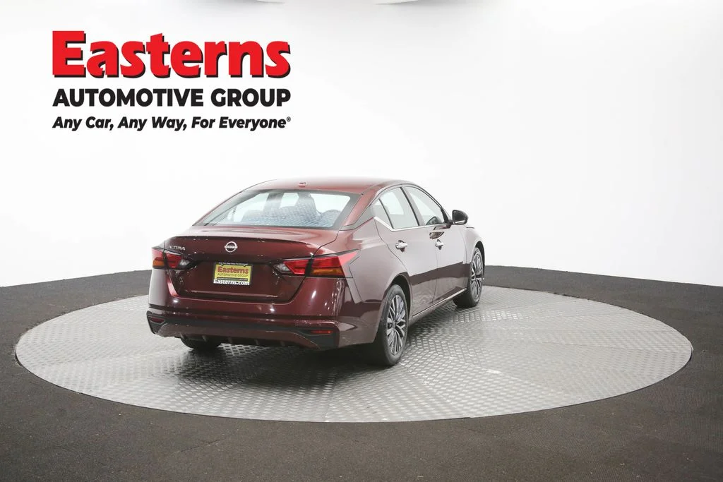 Used 2025 Red Nissan 2.5 SV image 35