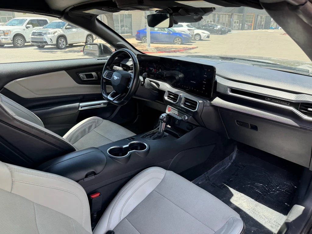 Used 2024 Shadow Black Ford CONVERTABLE PREMIUM image 30
