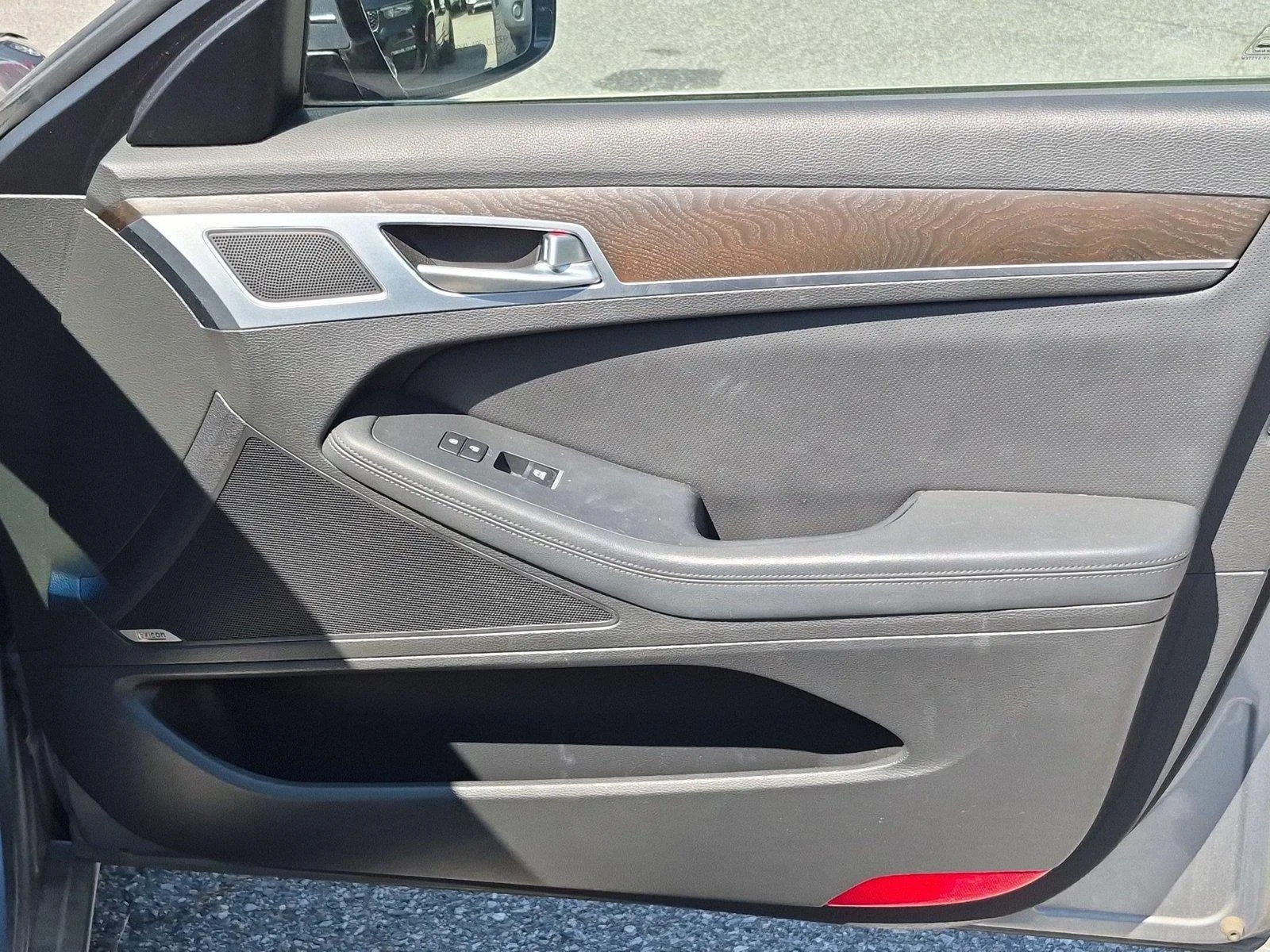 Used 2016 Parisian Gray Hyundai 3.8L image 38