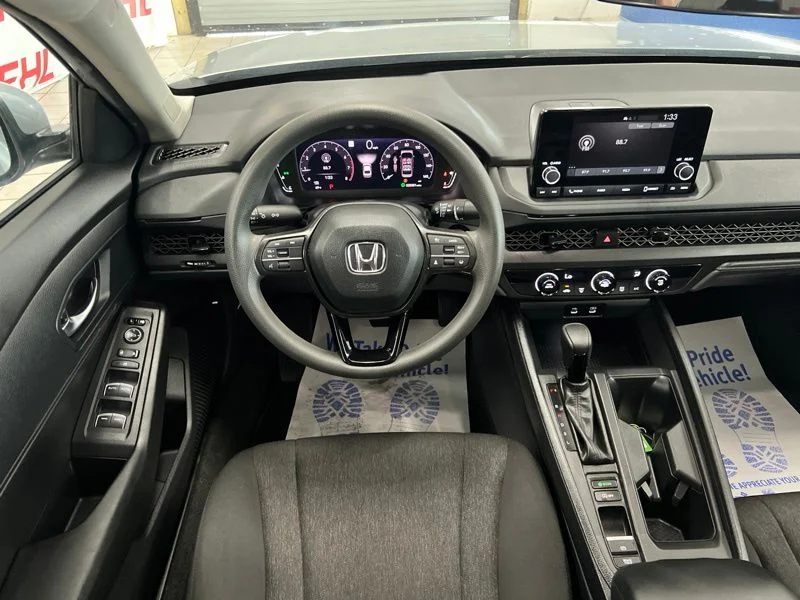 Used 2024  Honda LX image 25