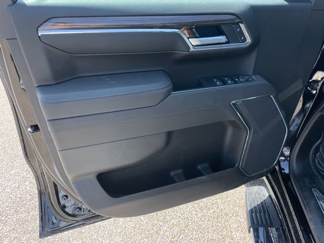 New 2026 Black Chevrolet LT image 20