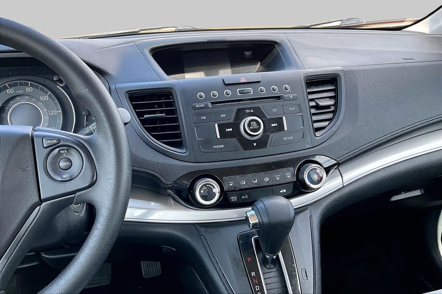 Used 2015 Alabaster Silver Metallic Honda LX image 7