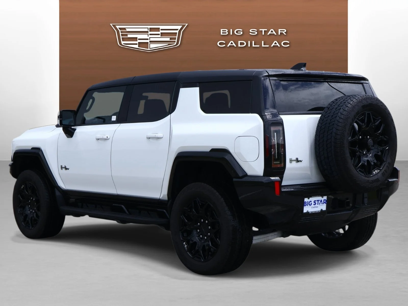 Used 2024 Interstellar White GMC 2X image 3