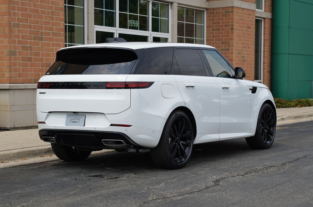 New 2026 Fuji White Land Rover Dynamic SE image 6
