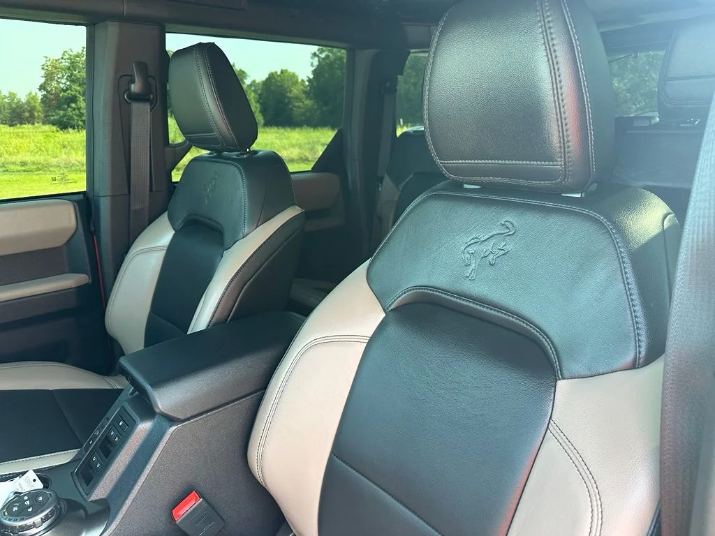 Used 2022 Red Ford Wildtrak image 25