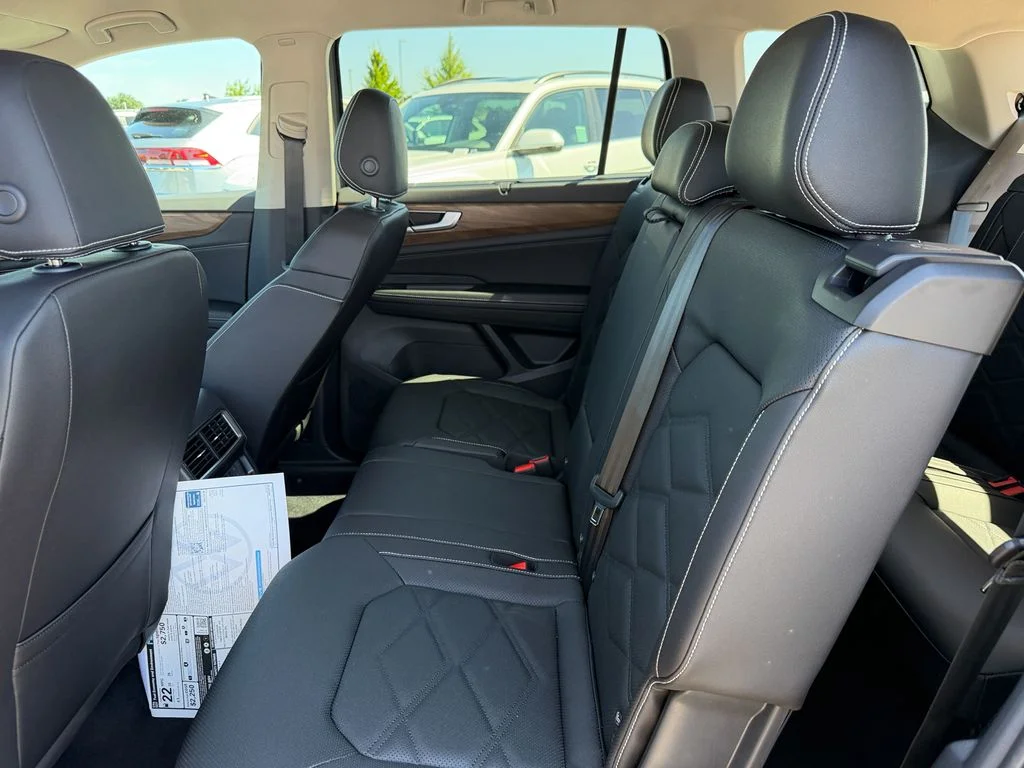 New 2026 Pure Gray Volkswagen 2.0T SE w/Technology image 25