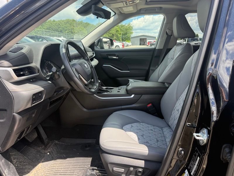 Used 2023 Black Toyota Bronze Edition image 10