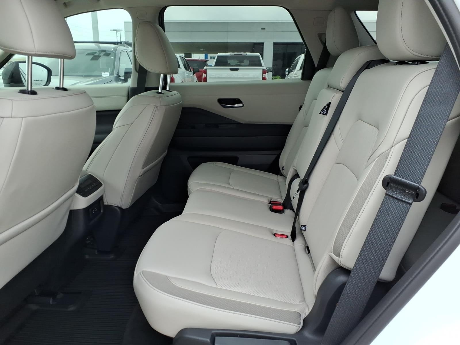 2026 Nissan Pathfinder SL White at Robbins Nissan